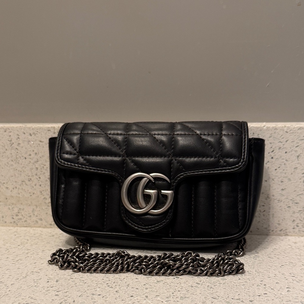 Gucci GG Marmont Super Mini Bag